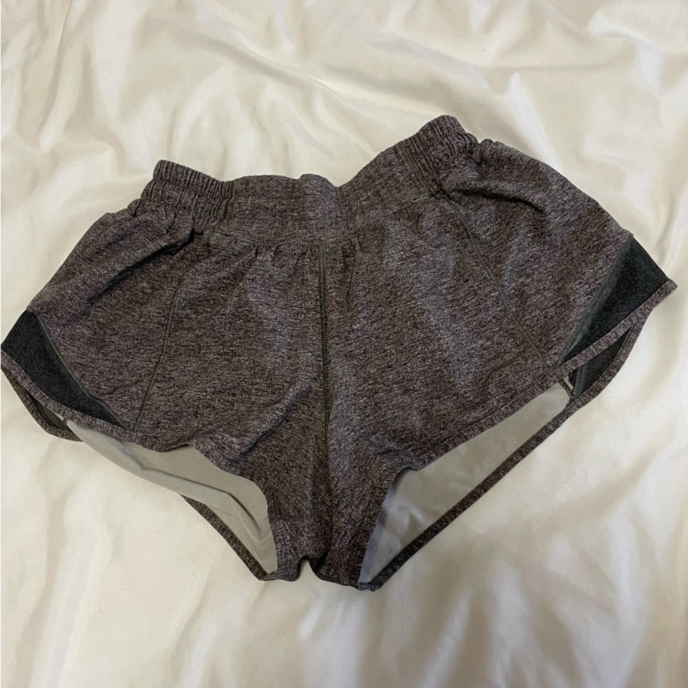 Heathered Gray Lululemon Hotty Hot low rise Shorts 2.5 inch inseam size 4